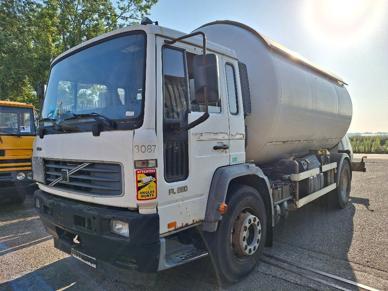 Volvo FL 250 GAS / LPG - Tovornjak cisterna: slika 1 Volvo FL 250 GAS / LPG - Tovornjak cisterna: slika 1