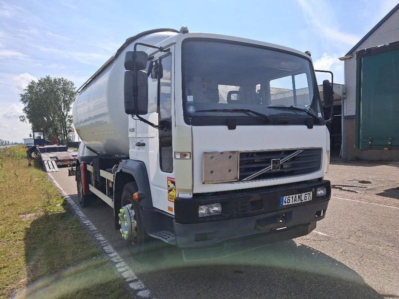 Volvo FL 250 GAS / LPG - Tovornjak cisterna: slika 2 Volvo FL 250 GAS / LPG - Tovornjak cisterna: slika 2