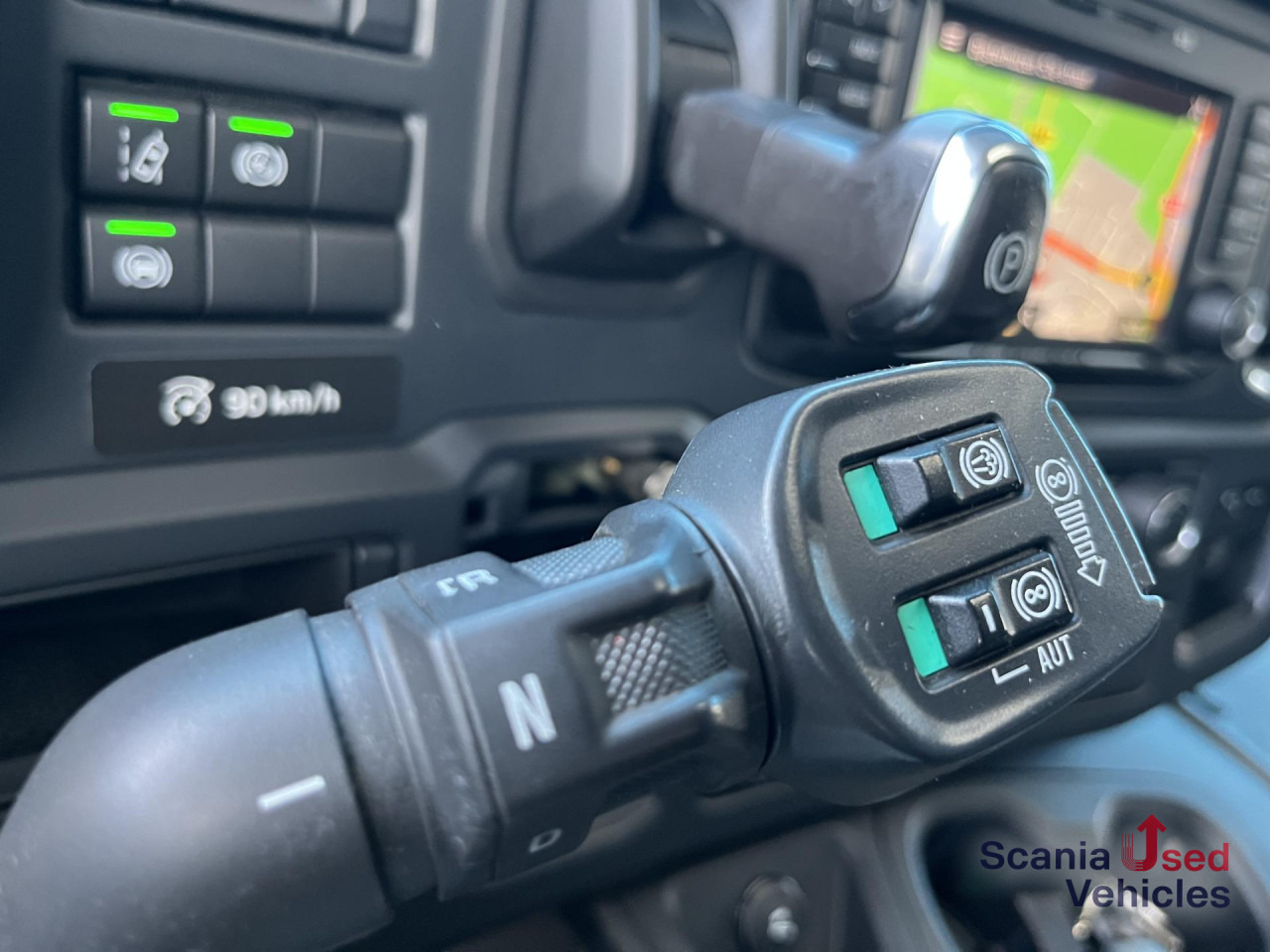 SCANIA P 320 B6x2*4NB RETARDER FULL AIR 8T 7.2x2.5x2.35M - Tovornjak zabojnik: slika 5 SCANIA P 320 B6x2*4NB RETARDER FULL AIR 8T 7.2x2.5x2.35M - Tovornjak zabojnik: slika 5