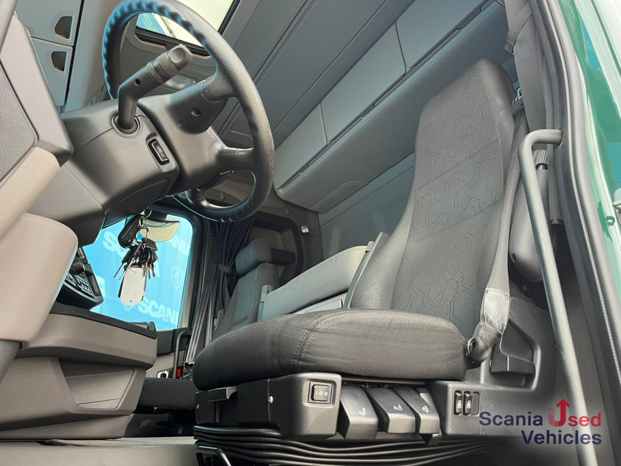 SCANIA R 410 A4x2NA RETARDER ADR FL LED ACC - Vlačilec: slika 2 SCANIA R 410 A4x2NA RETARDER ADR FL LED ACC - Vlačilec: slika 2