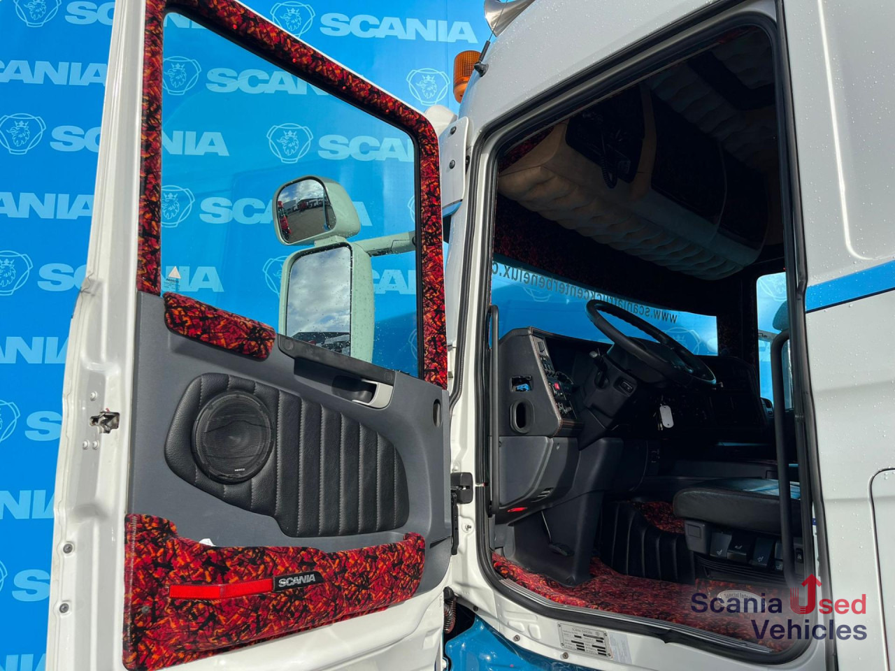 SCANIA R 480 LA6x2/4MLB RETARDER DIFF-L MEGA VOLUME - Vlačilec: slika 2 SCANIA R 480 LA6x2/4MLB RETARDER DIFF-L MEGA VOLUME - Vlačilec: slika 2