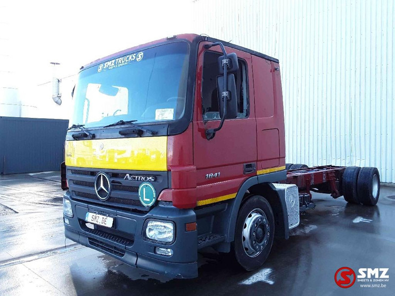 Mercedes-Benz Actros 1841 - Tovornjak-šasija: slika 3 Mercedes-Benz Actros 1841 - Tovornjak-šasija: slika 3