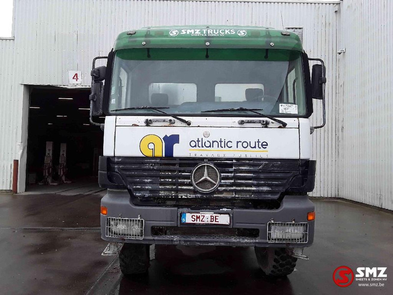 Mercedes-Benz Actros 3335 6x6 88000km manual - Črpalka za beton: slika 2 Mercedes-Benz Actros 3335 6x6 88000km manual - Črpalka za beton: slika 2