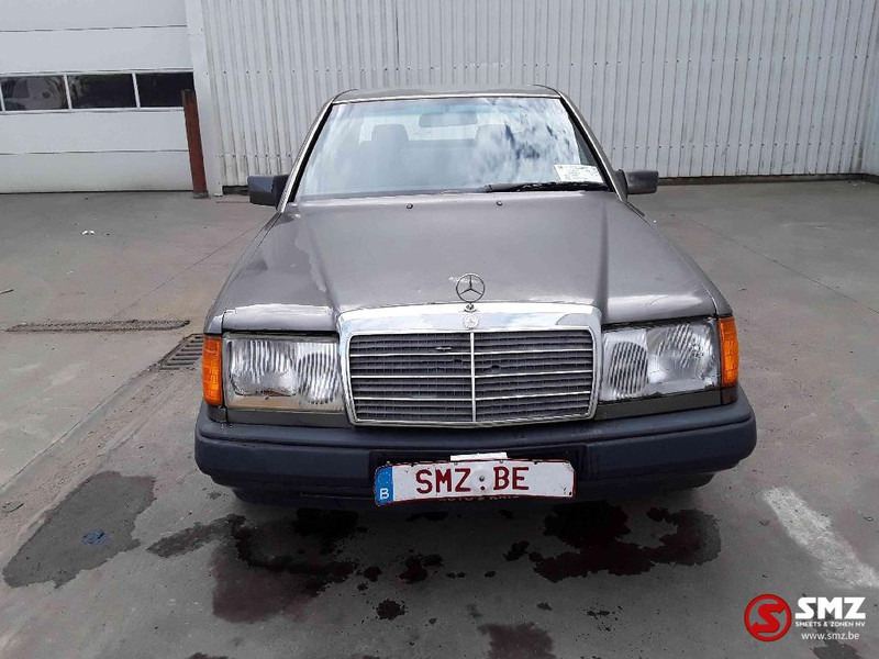 Mercedes-Benz - Avtomobil: slika 2 Mercedes-Benz - Avtomobil: slika 2