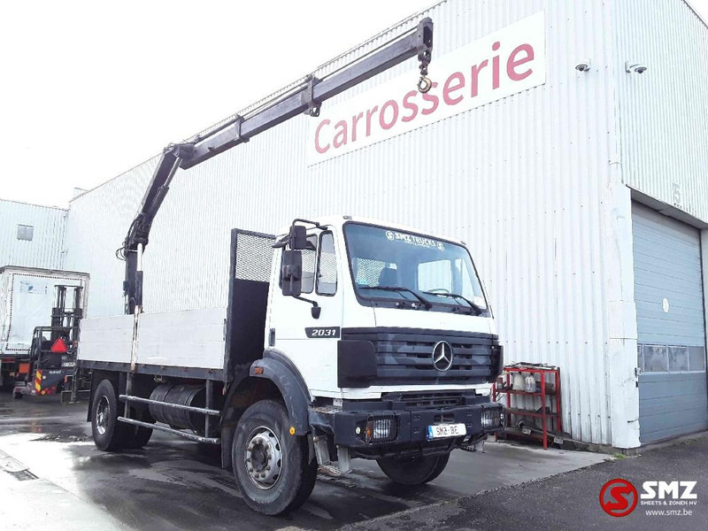Mercedes-Benz SK 2031 lames manual - Tovornjak s kesonom, Tovornjak z dvigalom: slika 1 Mercedes-Benz SK 2031 lames manual - Tovornjak s kesonom, Tovornjak z dvigalom: slika 1