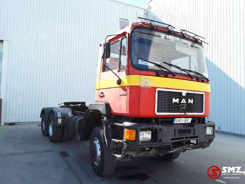 MAN 33.372 6x6 - Vlačilec: slika 1 MAN 33.372 6x6 - Vlačilec: slika 1