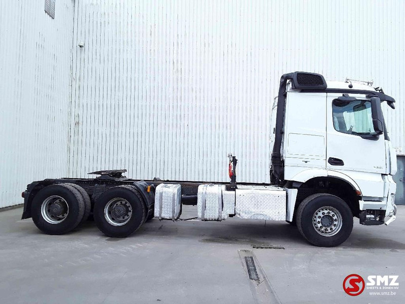 Mercedes-Benz Arocs 3351 lames steel - Vlačilec: slika 4 Mercedes-Benz Arocs 3351 lames steel - Vlačilec: slika 4