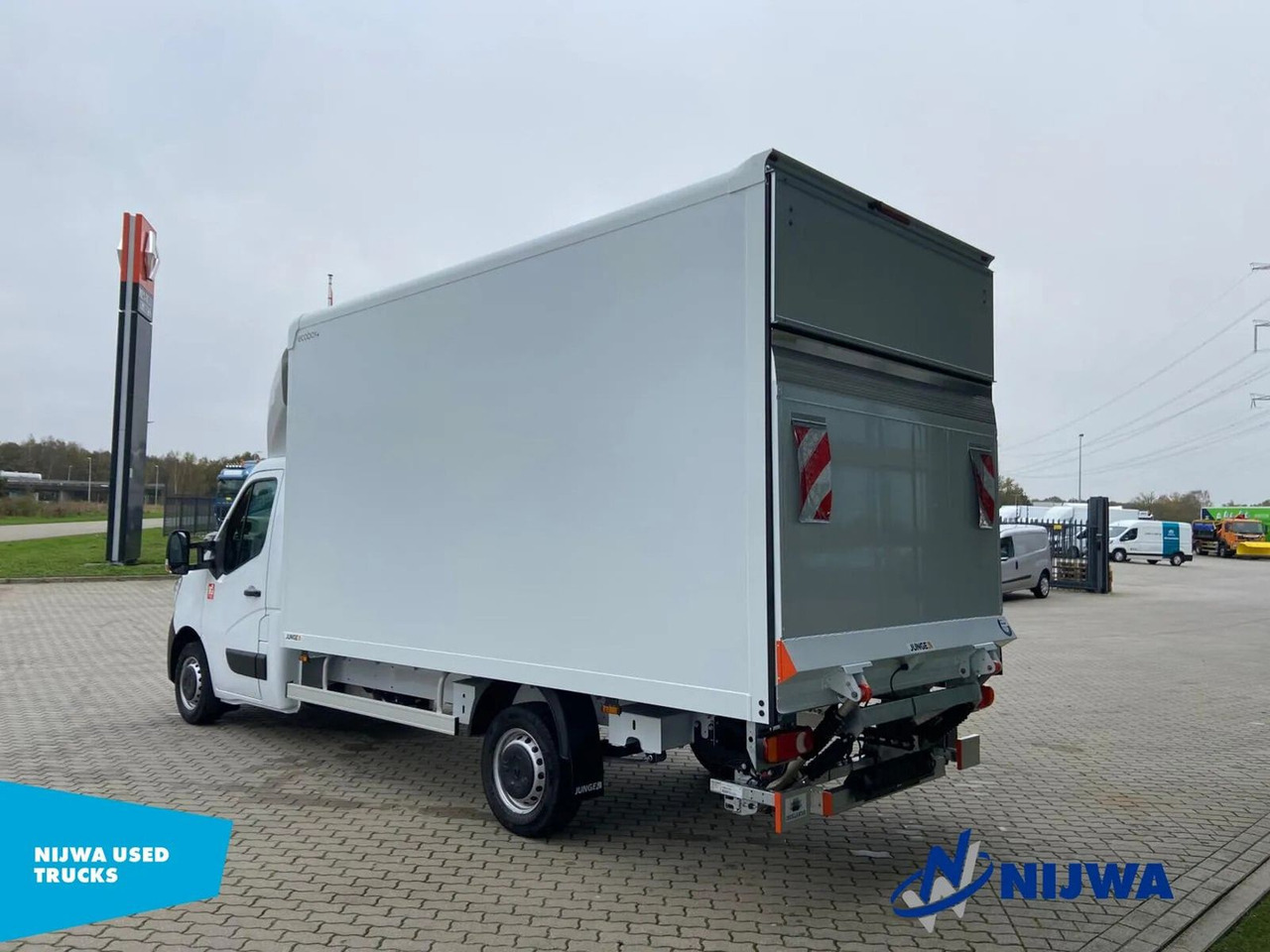 Renault Master 165 T35 Laadklep + Camera Kasten - Furgon: slika 4 Renault Master 165 T35 Laadklep + Camera Kasten - Furgon: slika 4