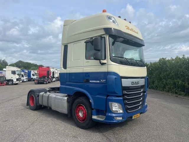 DAF XF 460 FT Euro6 Super Space Cab - Vlačilec: slika 1 DAF XF 460 FT Euro6 Super Space Cab - Vlačilec: slika 1