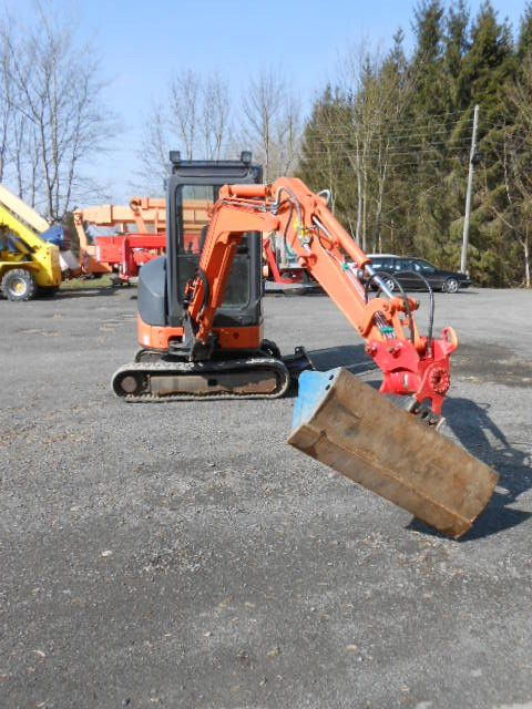 Hitachi ZX22U-2CLR , Powertilt Hitachi ZX22U-2CLR , Powertilt - Mini bager: slika 2 Hitachi ZX22U-2CLR , Powertilt Hitachi ZX22U-2CLR , Powertilt - Mini bager: slika 2