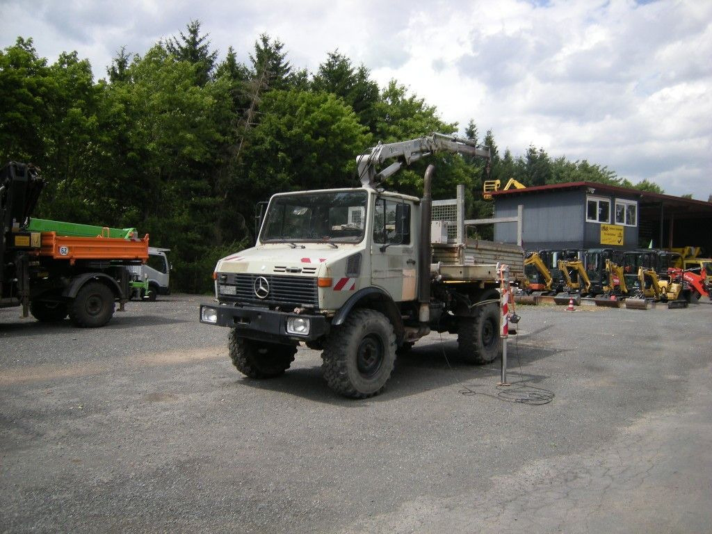 Mercedes-Benz Unimog U1250 mit Kran MKG 105 - Dostavno vozilo prekucnik: slika 3 Mercedes-Benz Unimog U1250 mit Kran MKG 105 - Dostavno vozilo prekucnik: slika 3