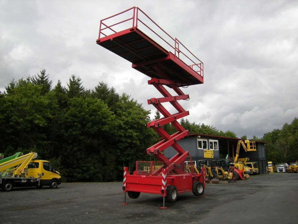 Scherenarbeitsbühne Liftlux SL172-24D4WD,S AH 19 - Dvižna ploščad montirana na tovornjak: slika 5 Scherenarbeitsbühne Liftlux SL172-24D4WD,S AH 19 - Dvižna ploščad montirana na tovornjak: slika 5