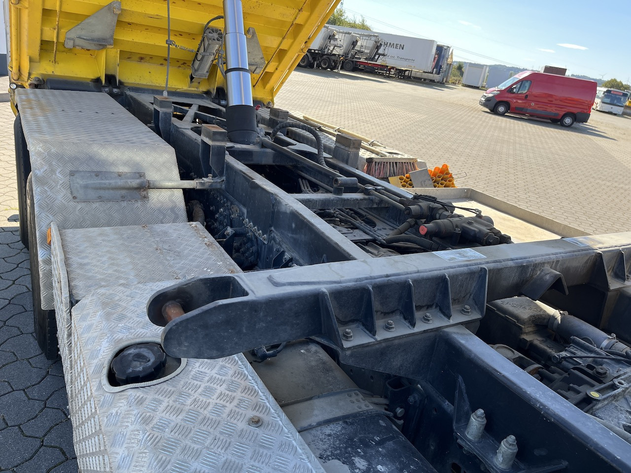 MAN TGS 28.480 6x4 4x4 Dreiseitenkipper Allrad Liftachse - Tovornjak prekucnik: slika 3 MAN TGS 28.480 6x4 4x4 Dreiseitenkipper Allrad Liftachse - Tovornjak prekucnik: slika 3