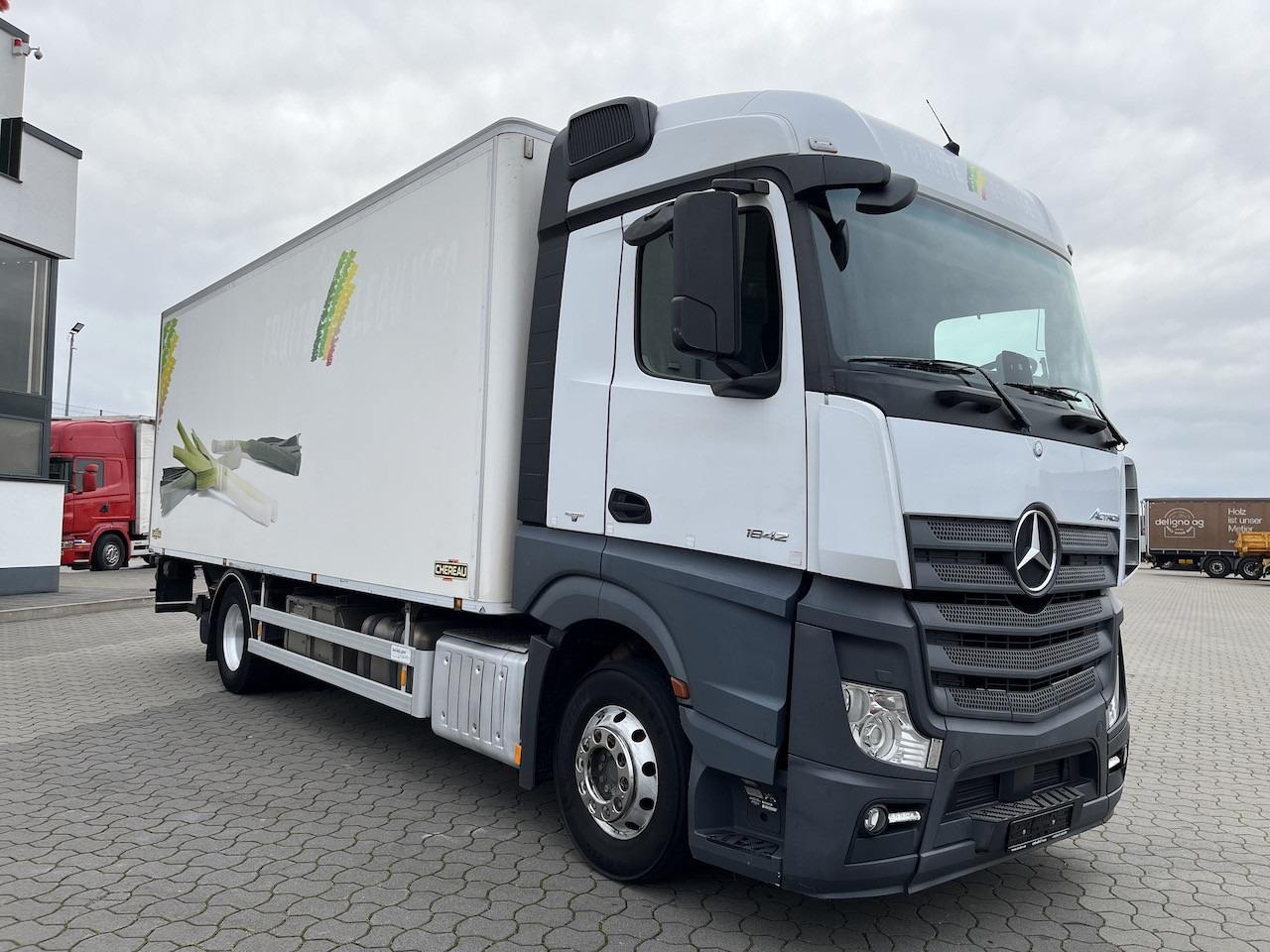 Tovornjak hladilnik Mercedes-Benz 1842 4x2 LBW Kühlung Flüssigstickstoff GAS: slika 13 Tovornjak hladilnik Mercedes-Benz 1842 4x2 LBW Kühlung Flüssigstickstoff GAS: slika 13