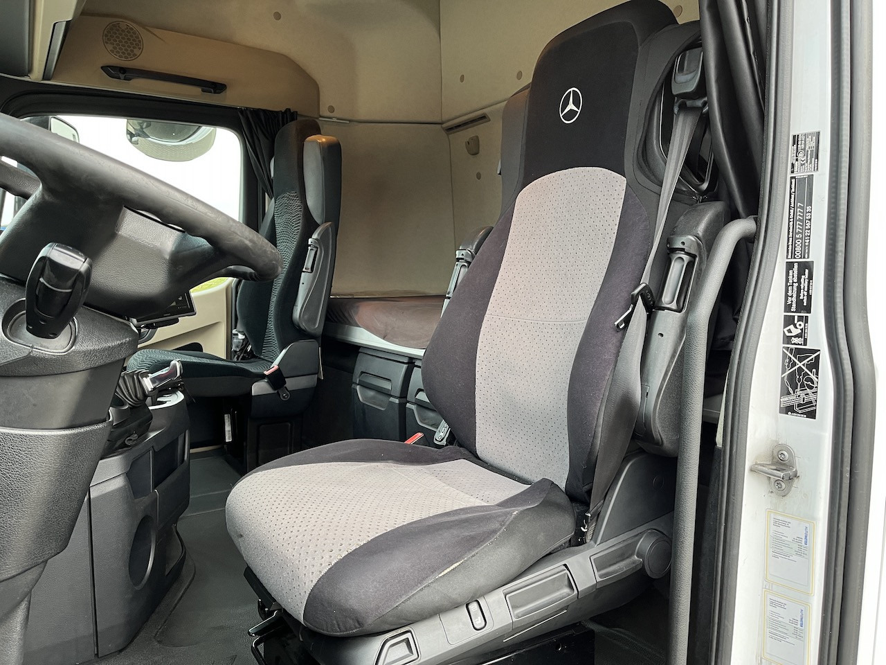 Tovornjak hladilnik Mercedes-Benz 1842 4x2 LBW Kühlung Flüssigstickstoff GAS: slika 14 Tovornjak hladilnik Mercedes-Benz 1842 4x2 LBW Kühlung Flüssigstickstoff GAS: slika 14