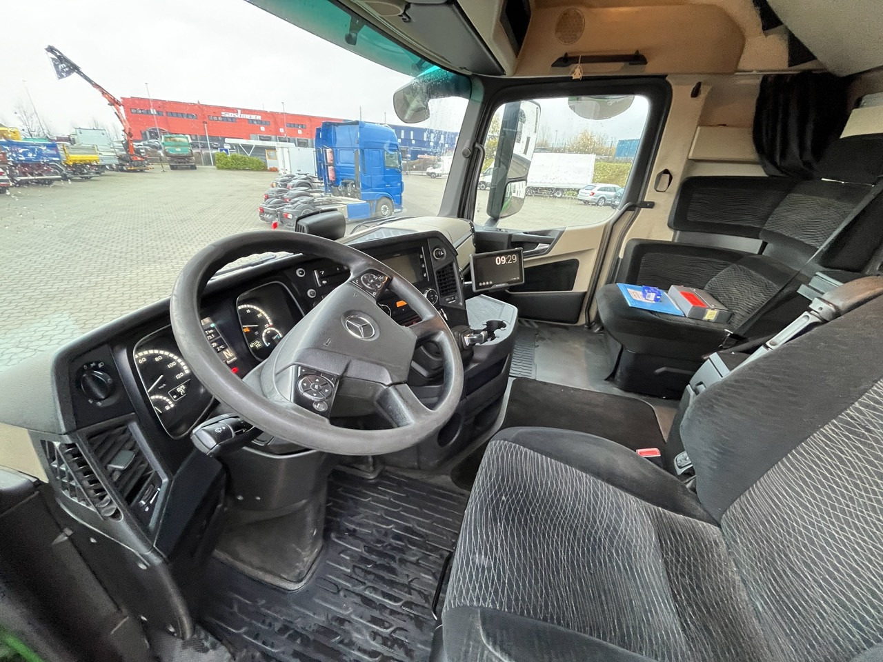Mercedes-Benz Actros 2745 6x2 Gergen 21 70 Abrollkipper - Kotalni prekucni tovornjak: slika 3 Mercedes-Benz Actros 2745 6x2 Gergen 21 70 Abrollkipper - Kotalni prekucni tovornjak: slika 3