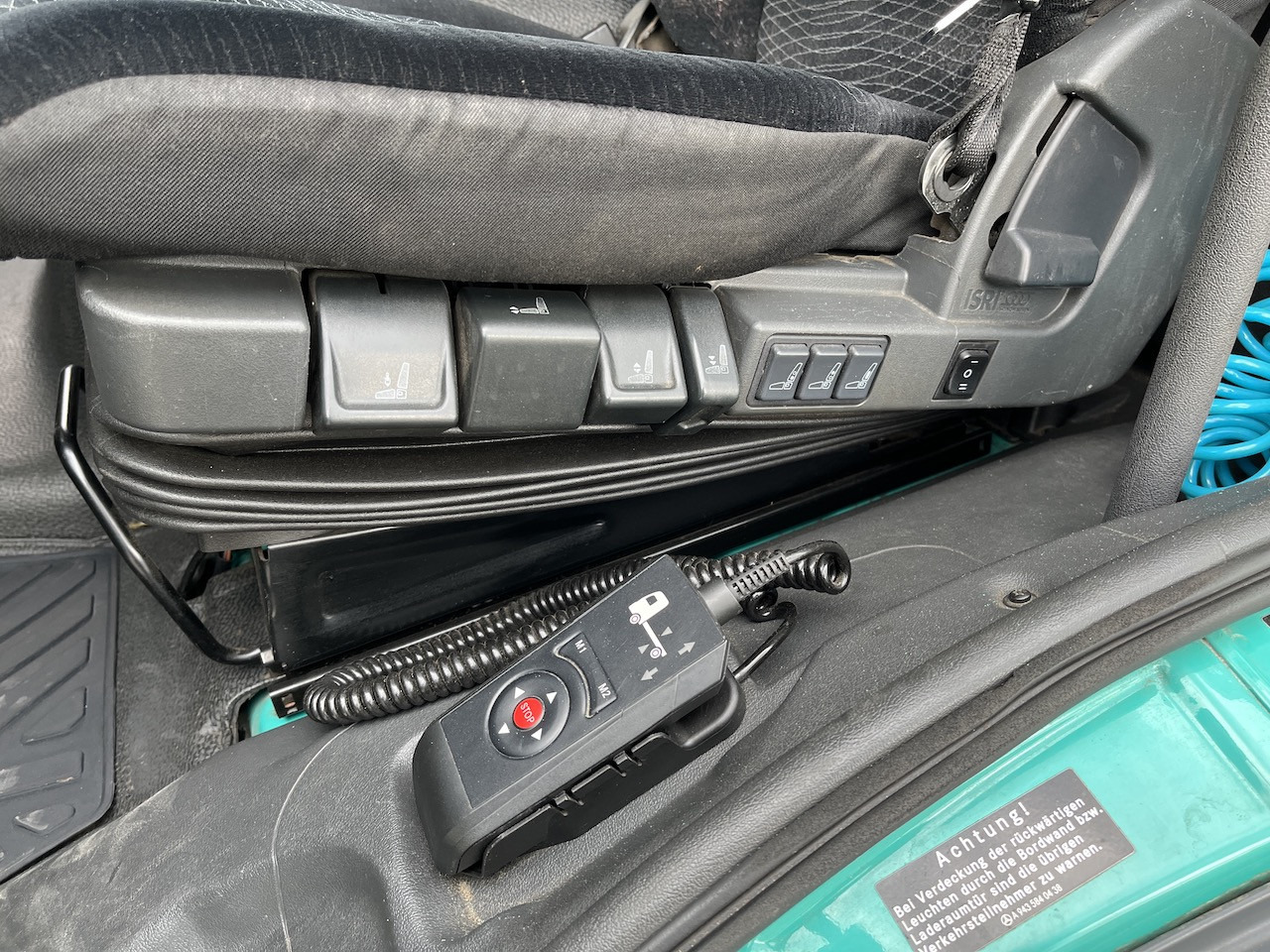 Mercedes-Benz Atego 823 4x2 AHK Hebezug Seilzug Brennholz - Dostavno vozilo s kesonom: slika 4 Mercedes-Benz Atego 823 4x2 AHK Hebezug Seilzug Brennholz - Dostavno vozilo s kesonom: slika 4