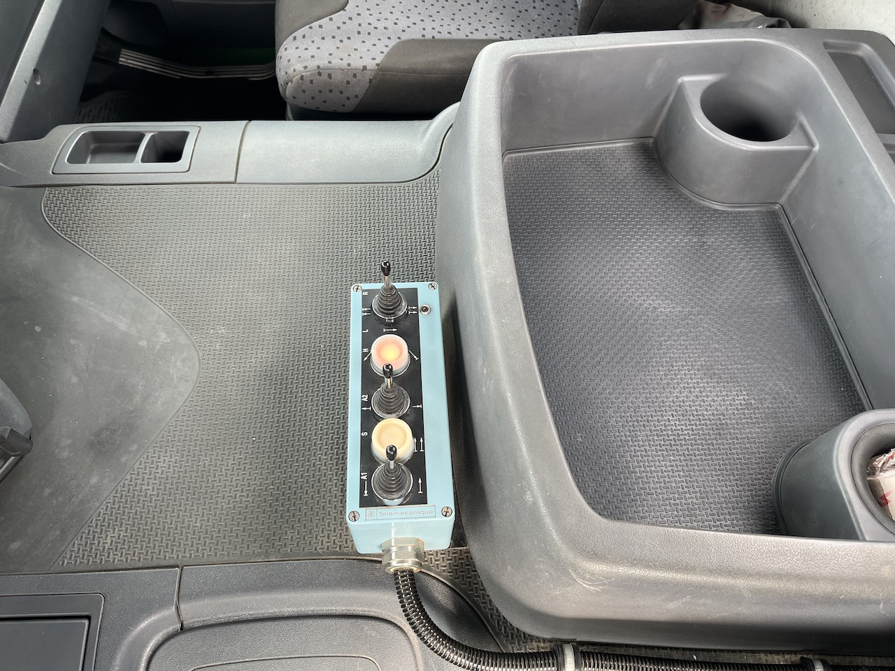 Scania P360 6x2 Trösch Absetzkipper Container - Komunalni tovornjak: slika 4 Scania P360 6x2 Trösch Absetzkipper Container - Komunalni tovornjak: slika 4