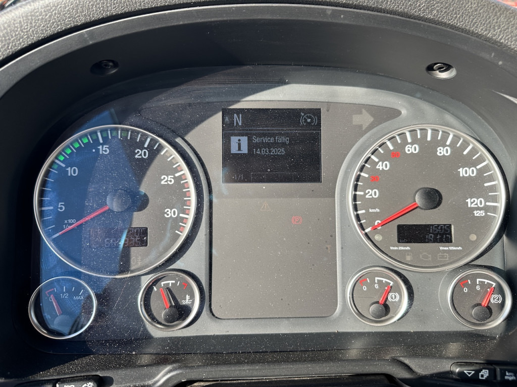 MAN TGX 18.500 LL 4x2 Kipphydraulik Intarder - Vlačilec: slika 4 MAN TGX 18.500 LL 4x2 Kipphydraulik Intarder - Vlačilec: slika 4