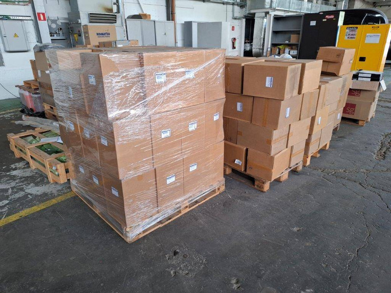 Komatsu 6125-81-7032 - Motor za Gradbeni stroj: slika 2 Komatsu 6125-81-7032 - Motor za Gradbeni stroj: slika 2