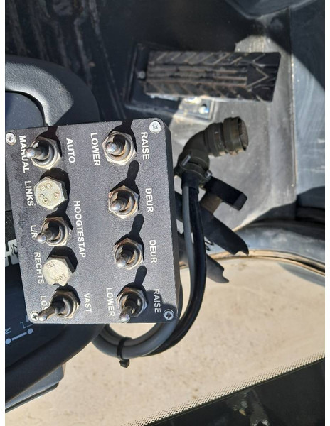 Komatsu WA100M-8 - Kolesni nakladalec: slika 5 Komatsu WA100M-8 - Kolesni nakladalec: slika 5