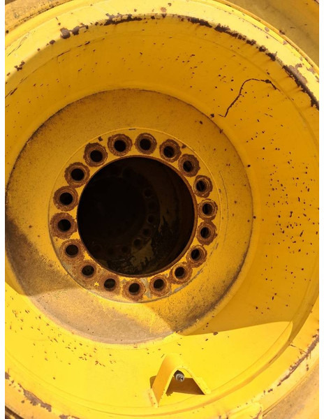 Gume in platišča za Gradbeni stroj Komatsu WA380 4x RIM ASSY 423-30-62201: slika 7