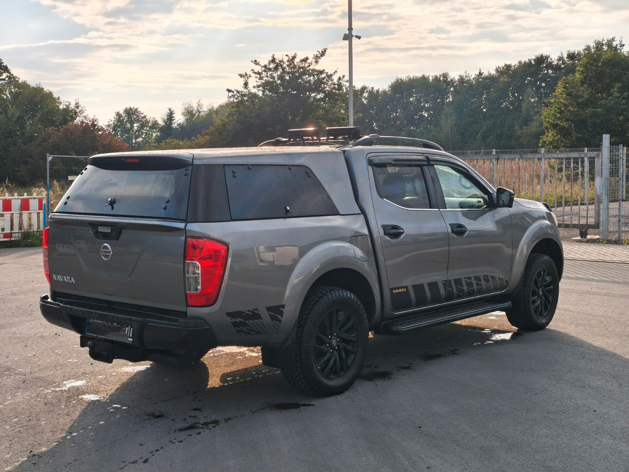 Nissan Navara NP300 N-Guard Double Cab 4x4 - SUV: slika 4 Nissan Navara NP300 N-Guard Double Cab 4x4 - SUV: slika 4