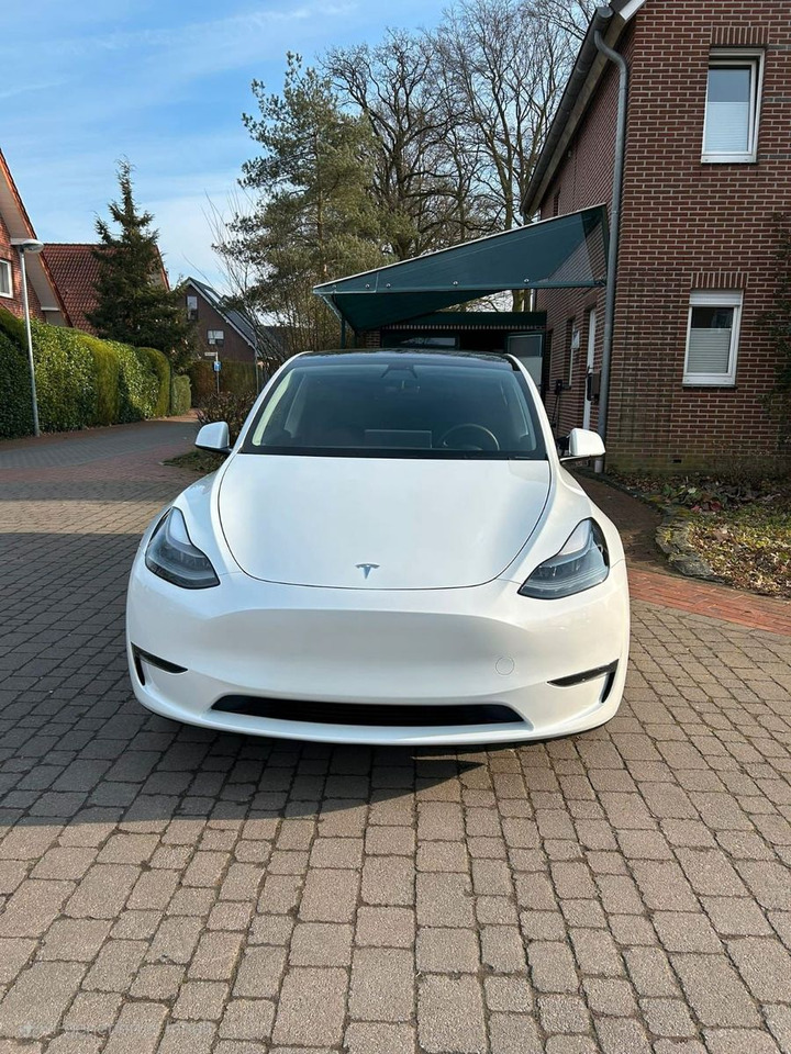Tesla Model Y Hinterradantrieb RWD - Limuzina: slika 2 Tesla Model Y Hinterradantrieb RWD - Limuzina: slika 2