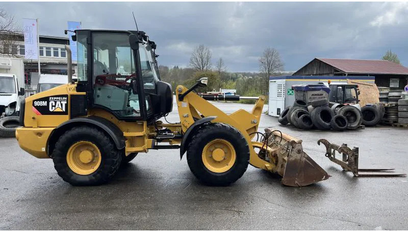 Caterpillar 908 M Klappschaufel+Pal.gabel Schnellwechsl. 908 M 4x4 Klappschaufel+Pal.gabel Schnellwechsl. - Kolesni nakladalec: slika 1 Caterpillar 908 M Klappschaufel+Pal.gabel Schnellwechsl. 908 M 4x4 Klappschaufel+Pal.gabel Schnellwechsl. - Kolesni nakladalec: slika 1