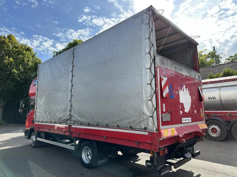 MAN TGL 8.180 FBL Plane langes Haus Topsleeper Klima - Dostavno vozilo s ponjavo: slika 3 MAN TGL 8.180 FBL Plane langes Haus Topsleeper Klima - Dostavno vozilo s ponjavo: slika 3