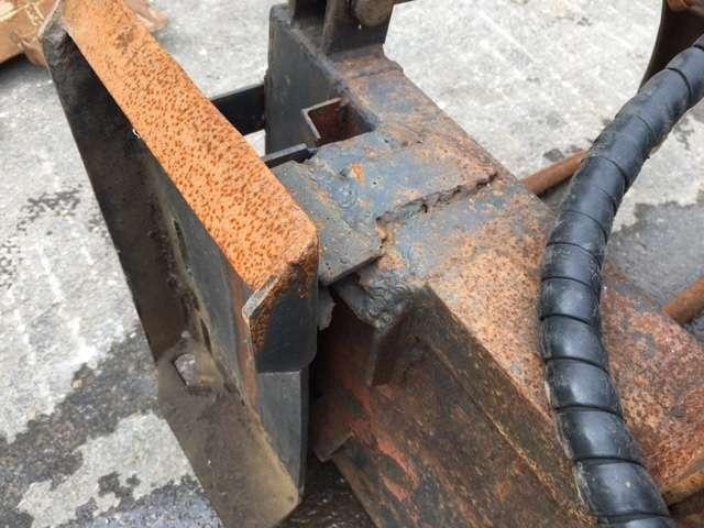 À Griffe Largeur 900mm chargeur - Oprema za silos: slika 3 À Griffe Largeur 900mm chargeur - Oprema za silos: slika 3