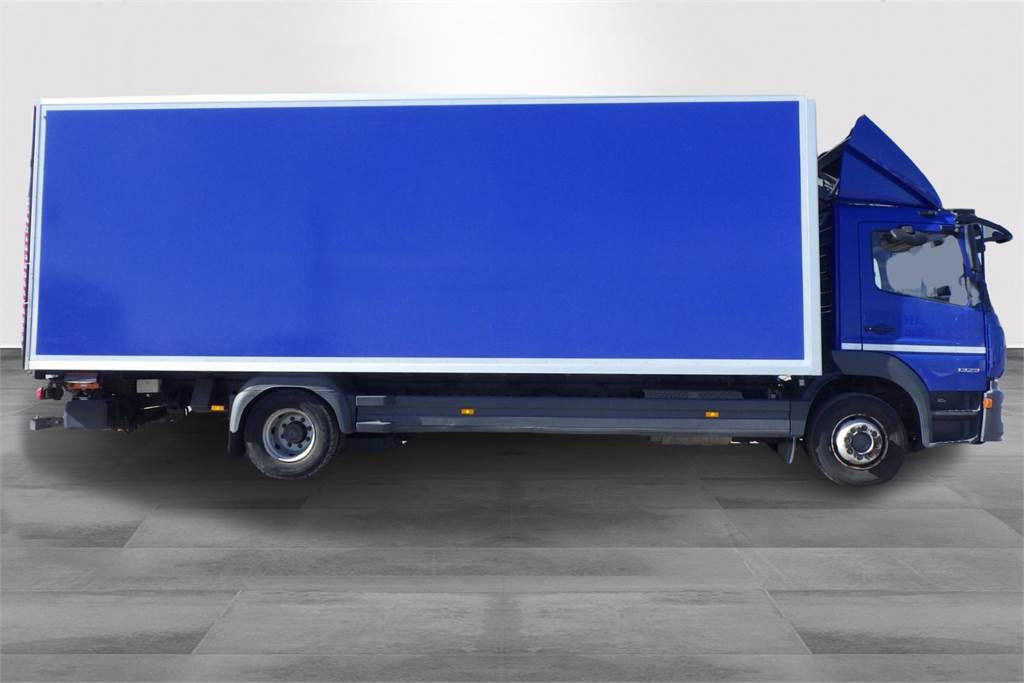 Mercedes-Benz ATEGO 1323L NEK 7,6m Ksa umpikori+Pl-nostin - Tovornjak zabojnik: slika 4 Mercedes-Benz ATEGO 1323L NEK 7,6m Ksa umpikori+Pl-nostin - Tovornjak zabojnik: slika 4