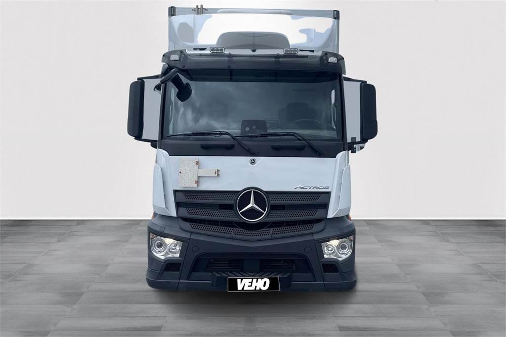 Mercedes-Benz Actros 1827 4x2 8,7m umpikori+PL nostin - Izotermični tovornjak: slika 2 Mercedes-Benz Actros 1827 4x2 8,7m umpikori+PL nostin - Izotermični tovornjak: slika 2
