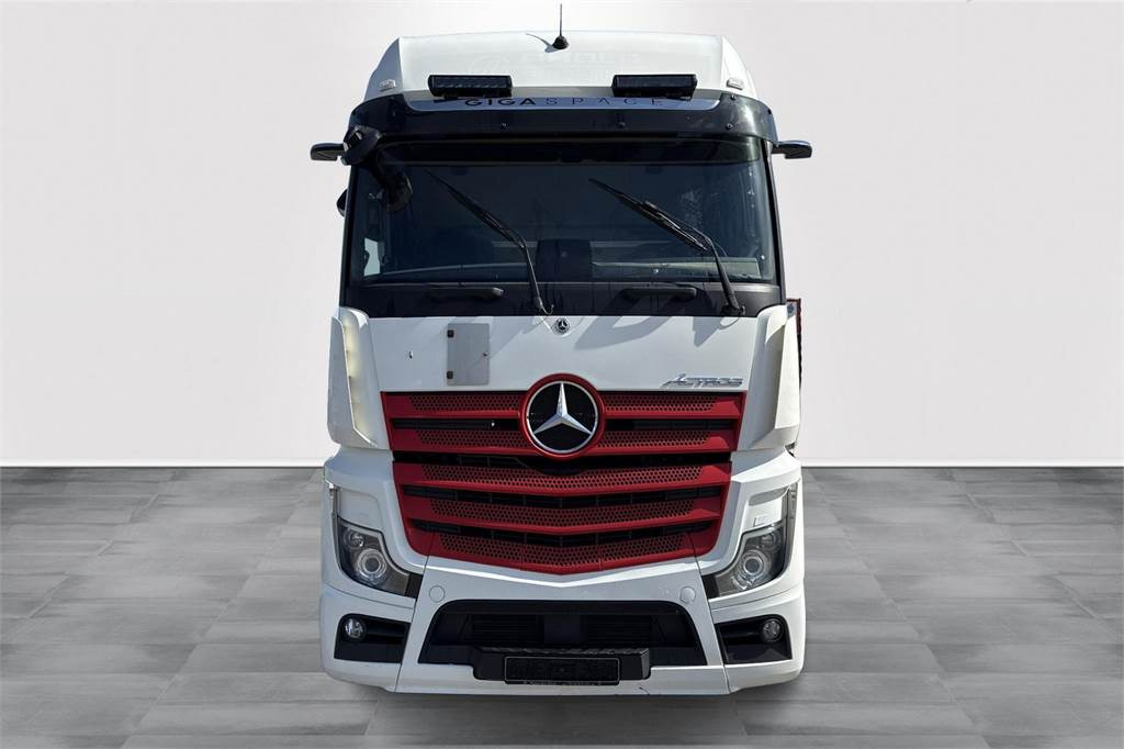Mercedes-Benz ACTROS 2551LS 6x2/4 Väliteli - Vlačilec: slika 3 Mercedes-Benz ACTROS 2551LS 6x2/4 Väliteli - Vlačilec: slika 3
