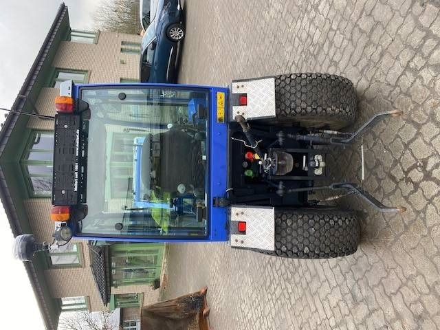 Iseki TM 3267 AHL K (12005269) - Mini traktor: slika 4 Iseki TM 3267 AHL K (12005269) - Mini traktor: slika 4