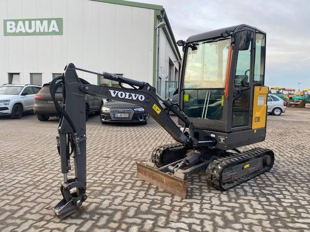 Volvo EC 18 E MIETE / RENTAL (12001517) - Mini bager: slika 1 Volvo EC 18 E MIETE / RENTAL (12001517) - Mini bager: slika 1
