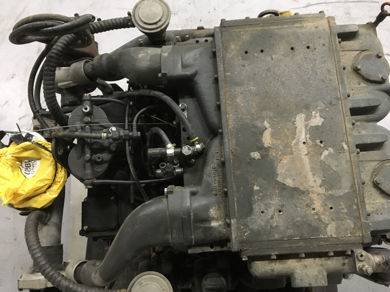 Mercedes-Benz MTU 8V183 TE32 OM442LA 442.901-500 USED - Gradbeni stroj: slika 5 Mercedes-Benz MTU 8V183 TE32 OM442LA 442.901-500 USED - Gradbeni stroj: slika 5