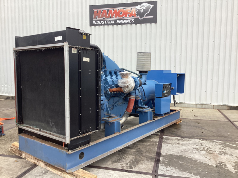 MTU 12V2000 GENERATOR 937KVA USED - Generator: slika 2 MTU 12V2000 GENERATOR 937KVA USED - Generator: slika 2