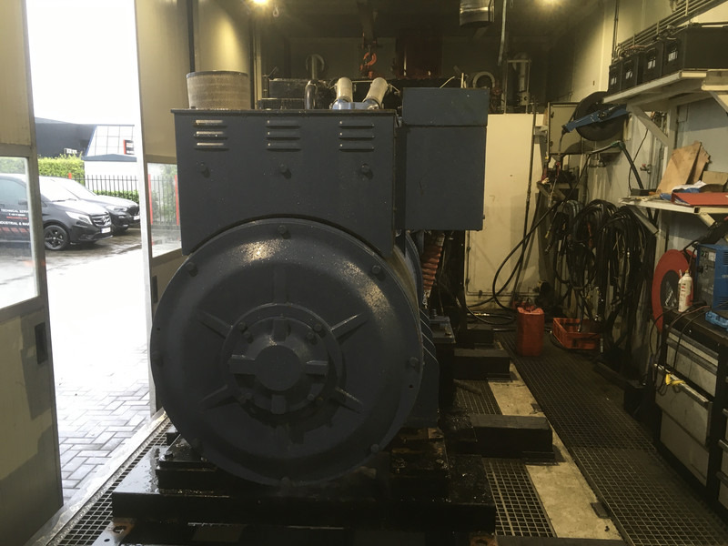 MTU 16V2000 GENERATOR 1250KVA USED - Generator: slika 4 MTU 16V2000 GENERATOR 1250KVA USED - Generator: slika 4