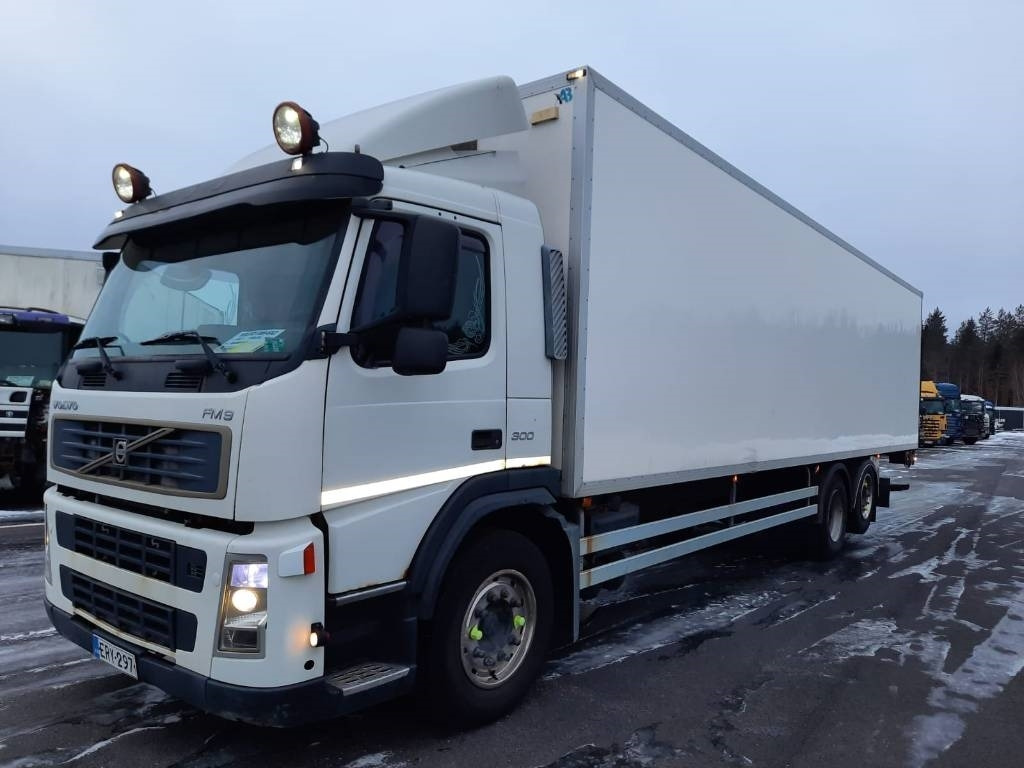 Volvo FM 9 300 - Tovornjak zabojnik: slika 1 Volvo FM 9 300 - Tovornjak zabojnik: slika 1