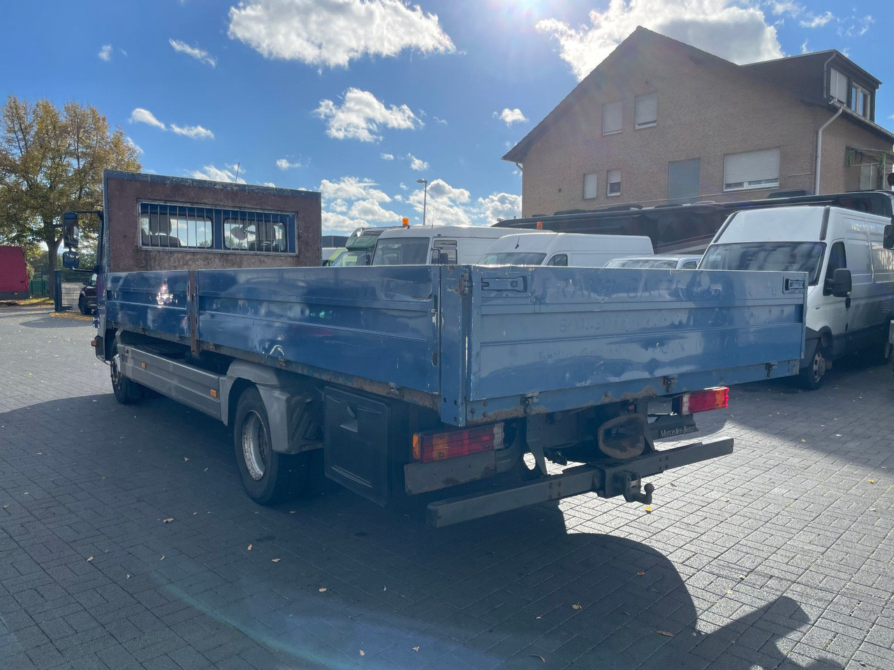 Mercedes-Benz Atego 818 Pritsche Euro 5 - Dostavno vozilo s kesonom: slika 2 Mercedes-Benz Atego 818 Pritsche Euro 5 - Dostavno vozilo s kesonom: slika 2