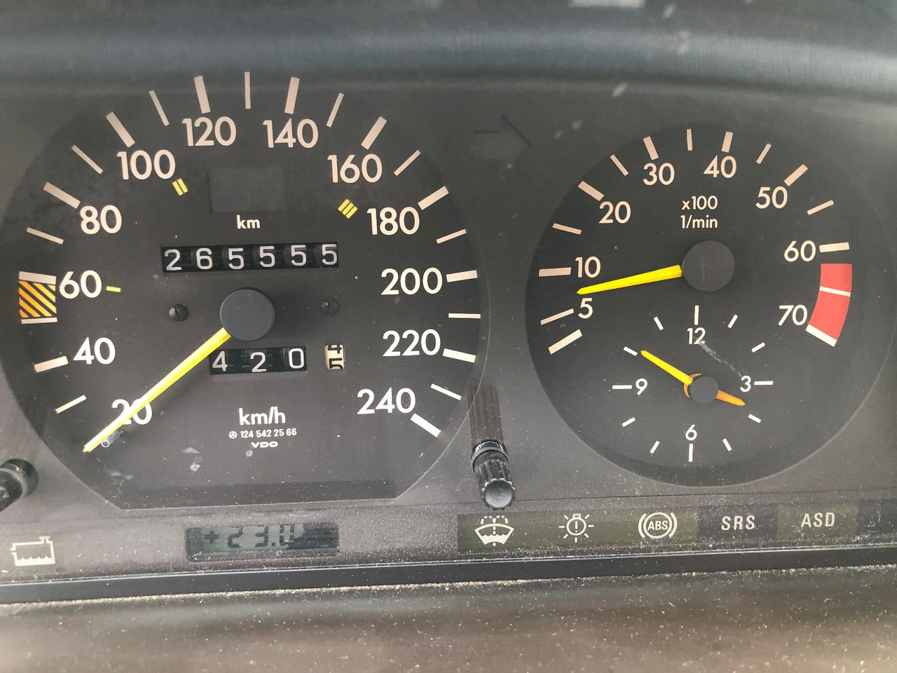 Limuzina Mercedes-Benz W124 E 260: slika 16 Limuzina Mercedes-Benz W124 E 260: slika 16