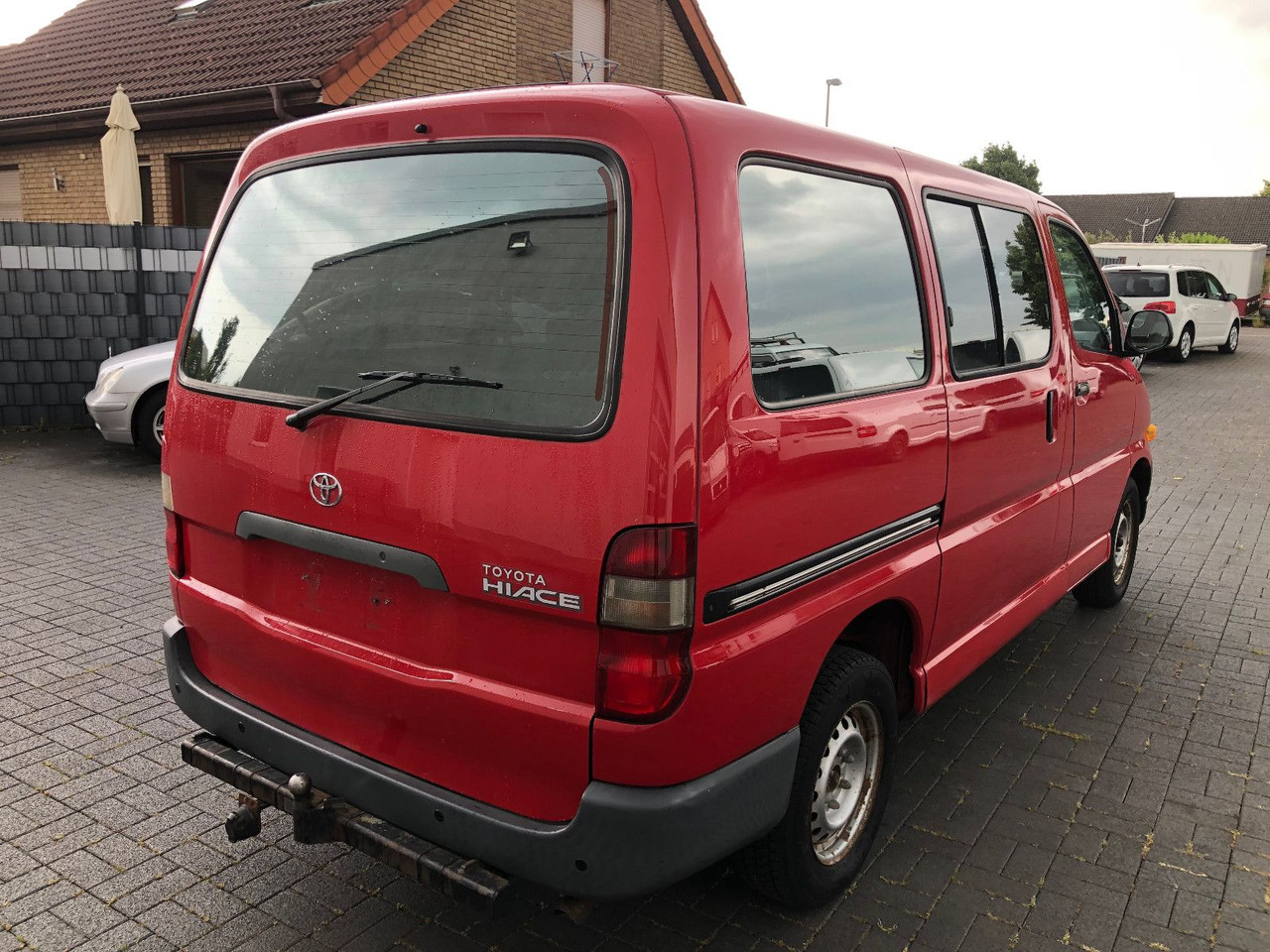 Toyota Hiace 2.7 i Benziner, 9-Sitzer, 1. Hand - Potniški kombi: slika 2 Toyota Hiace 2.7 i Benziner, 9-Sitzer, 1. Hand - Potniški kombi: slika 2