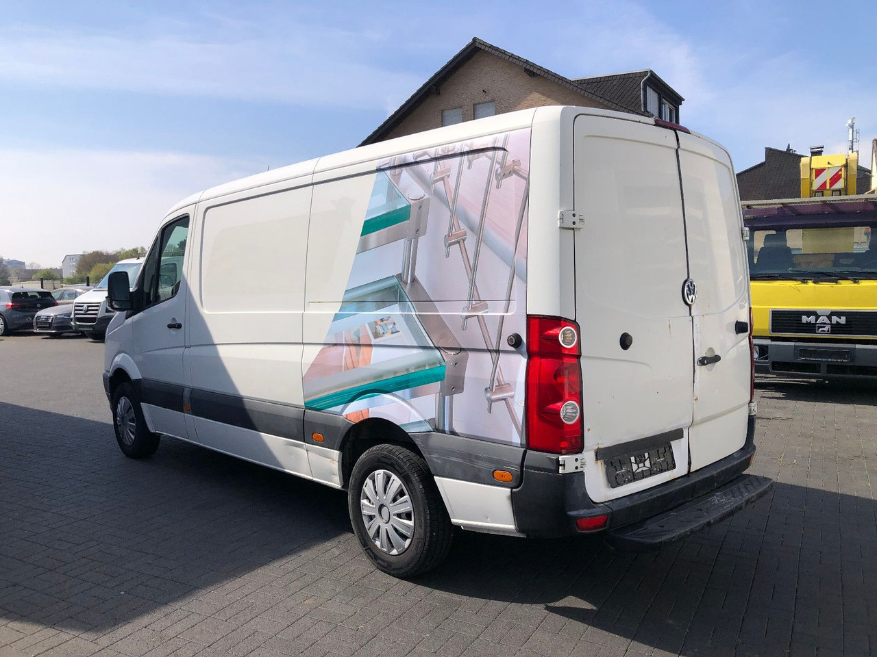 Volkswagen Crafter 2.5 TDI 30 mittel L2H1, Klima - Mali kombi: slika 4 Volkswagen Crafter 2.5 TDI 30 mittel L2H1, Klima - Mali kombi: slika 4