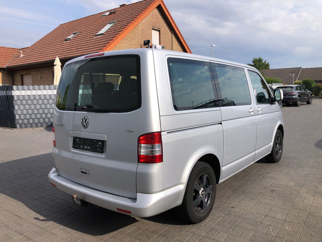 Volkswagen T5 1.9 TDi Caravelle, Comfortline 9-Sitzer - Potniški kombi: slika 2 Volkswagen T5 1.9 TDi Caravelle, Comfortline 9-Sitzer - Potniški kombi: slika 2
