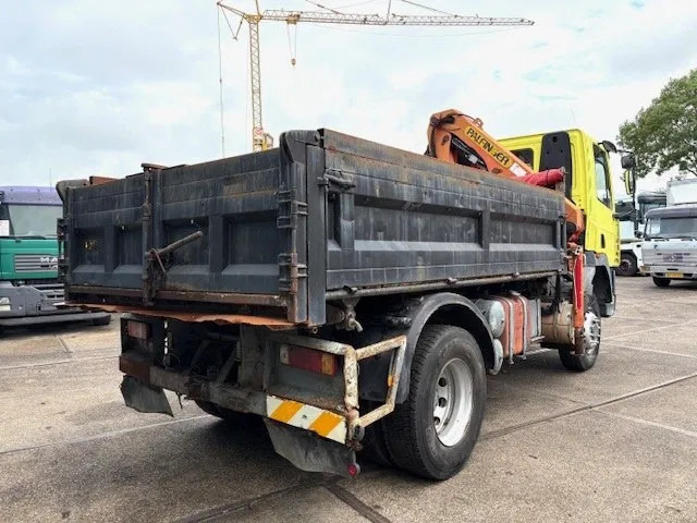 DAF 65 -180ATI 4x4 FULL STEEL 3-WAY KIPPER AND PALFINGER CRANE (EURO 2 / MANUAL GEARBOX / FULL STEEL SUSPENSION / ETC.) - Tovornjak prekucnik, Tovornjak z dvigalom: slika 3 DAF 65 -180ATI 4x4 FULL STEEL 3-WAY KIPPER AND PALFINGER CRANE (EURO 2 / MANUAL GEARBOX / FULL STEEL SUSPENSION / ETC.) - Tovornjak prekucnik, Tovornjak z dvigalom: slika 3