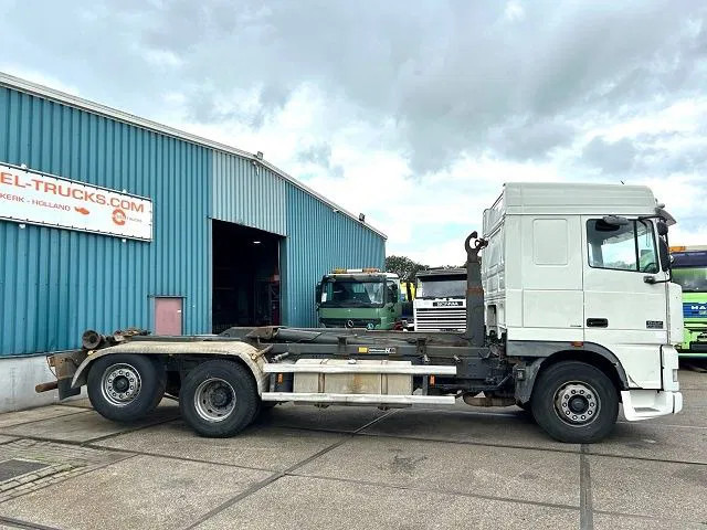 DAF 95.480 XF SPACECAB 6x2 WITH HOOK-ARM SYSTEM (EURO 3 / ZF16 MANUAL GEARBOX / ZF-INTARDER / STEEL-/AIR SUSPENSION / AIRCONDITIONIN - Kotalni prekucni tovornjak: slika 4 DAF 95.480 XF SPACECAB 6x2 WITH HOOK-ARM SYSTEM (EURO 3 / ZF16 MANUAL GEARBOX / ZF-INTARDER / STEEL-/AIR SUSPENSION / AIRCONDITIONIN - Kotalni prekucni tovornjak: slika 4
