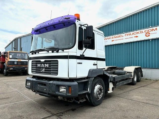 MAN 26.414 FNL-T (6-CILINDERHEADS) 6x4 CHASSIS (EURO 2 / ZF16 MANUAL GEARBOX / REDUCTION AXLES) - Tovornjak-šasija: slika 1 MAN 26.414 FNL-T (6-CILINDERHEADS) 6x4 CHASSIS (EURO 2 / ZF16 MANUAL GEARBOX / REDUCTION AXLES) - Tovornjak-šasija: slika 1