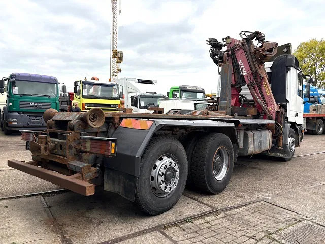 Mercedes-Benz Actros 2540 L 6x2 MP1 WITH V-CRANE & HOOK-ARM SYSTEM (EPS WITH CLUTCH (3 PEDALS) / REDUCTION AXLE / STEEL-/AIR SUSPENSION / P.T. - Kotalni prekucni tovornjak, Tovornjak z dvigalom: slika 3 Mercedes-Benz Actros 2540 L 6x2 MP1 WITH V-CRANE & HOOK-ARM SYSTEM (EPS WITH CLUTCH (3 PEDALS) / REDUCTION AXLE / STEEL-/AIR SUSPENSION / P.T. - Kotalni prekucni tovornjak, Tovornjak z dvigalom: slika 3