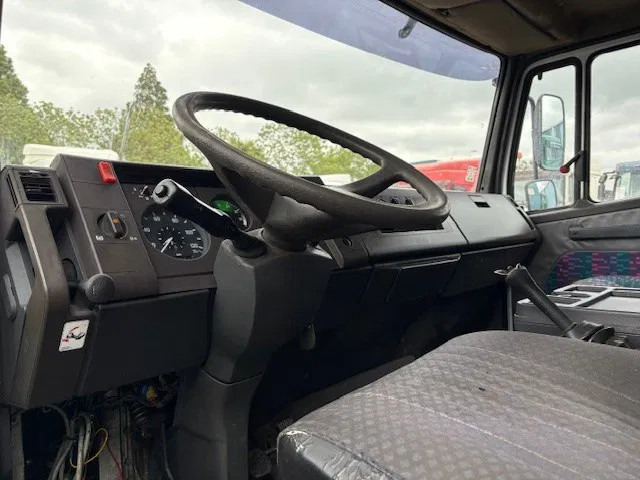 Tovornjak s ponjavo Mercedes-Benz LK 914 (6-CILINDER) WITH TENT BOX (MANUAL GEARBOX / FULL STEEL SUSPENSION / LOADING PLATFORM): slika 8